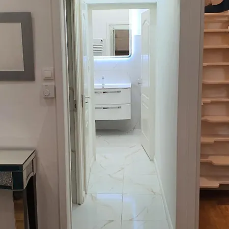 Elegant Under Buda Castle Daire *