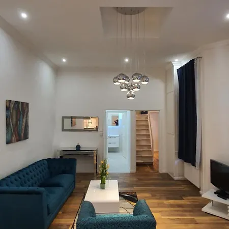 Elegant Under Buda Castle Apartment Budapest